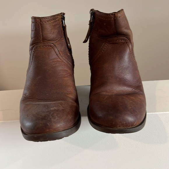 TEVA-BROWN LEATHER ANKLE BOOTS - Picture 14 of 14